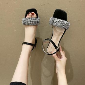 Plateforme chic à talons longs 2022