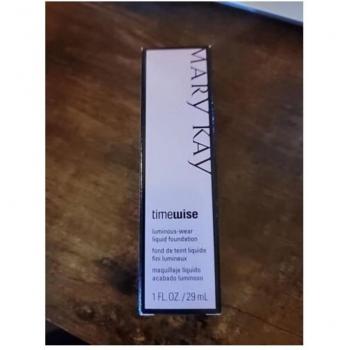 Mary Kay Timewise Luminous Ivory 3 Wear Liquid Foundation NEW 038698, 1 piece