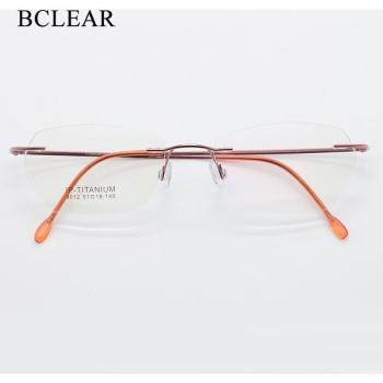 Leichte Damenoptik Titan 9012