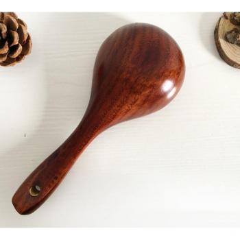 Louche en bois à long manche