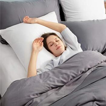 Cuscino letto matrimoniale microfibra bianca con chiusura a busta