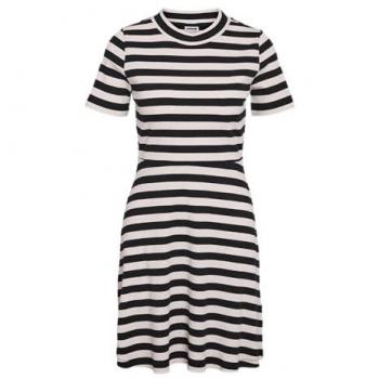 Robe à manches courtes Noisy May