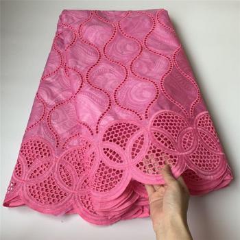5 yards de tissu Bazin Riche avec broderie et dentelle