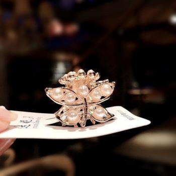 Garras Florales – Diadema Retro con Mini Perlas