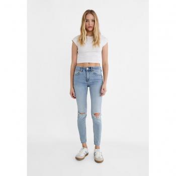 Stradivarius Slim Fit Jeans mit niedrigem Bund 1420 HELLBLAUER DENIM-WASHED-LOOK 27