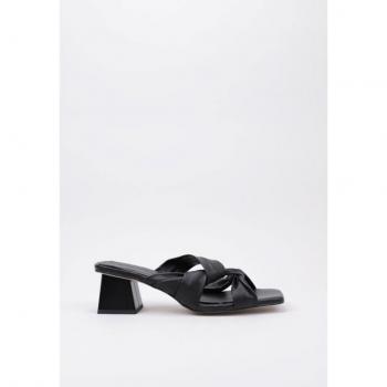 Producto: Krack Harmony Margarita, Tipo: Mule, Color: Negra, Talla: 38