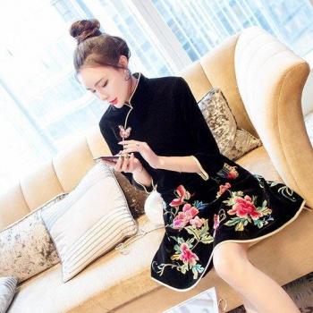 Robe Chinoise Brodée Qipao