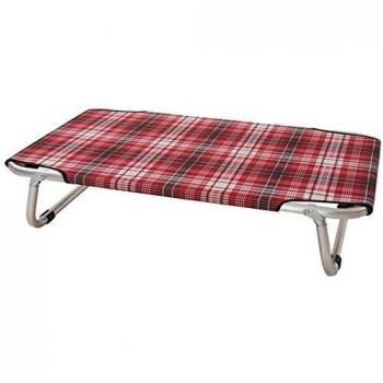Pouf scozzese rosso di marca I.G.C. Srl con tessuto in velluto e piedini antiscivolo, misura 75