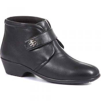 Urban Chic Black Leather Ankle Boot – Women's 4