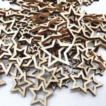 Pièces en bois en forme d'étoile pour décoration