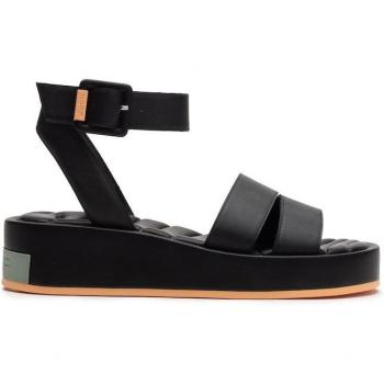 Modelo Town Hoff – Sandalia Plataforma Negra