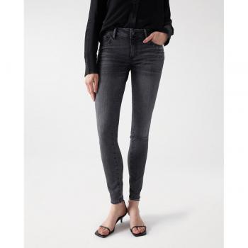 Jeans Skinny Mujer con Efecto Push Up y Detalles en Bolsillos