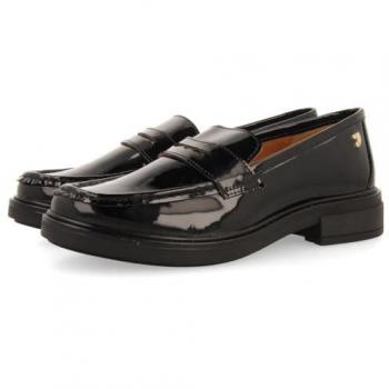 Mocasines Gioseppo efecto charol para mujer