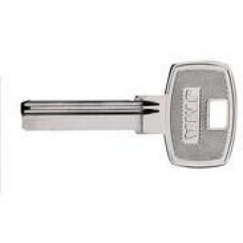 10 LLAVES BRUTO SEGURIDAD UCEM-8D