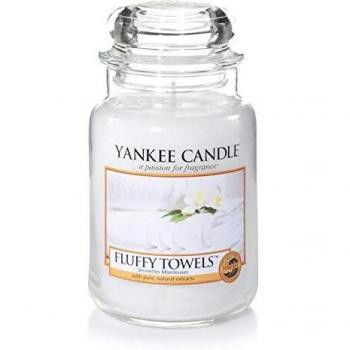 Yankee Candle Fluffy Towels Fragrance Candle in Glass (Large)