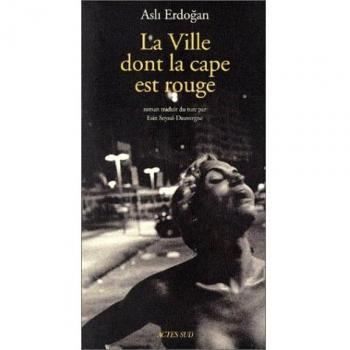 La ville dont la cape est rouge