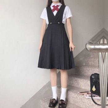 Japanisches Mädchen Kleid mit zwei Farben und Plissee-Design