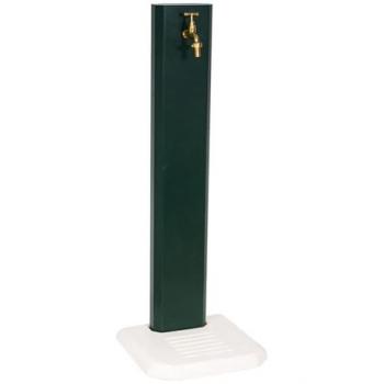 Acqua Elegante: Fontana a Colonna Ovale in Ottone