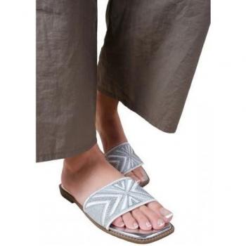 Sandales plates larges texturées Blossom pour femmes