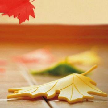 Finger Safety Maple Leaf Door Stopper
