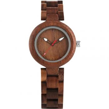 Stilvolle Frauen Uhr aus Holz