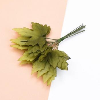 12pcs Christmas Wreaths with Candy Box Leaves