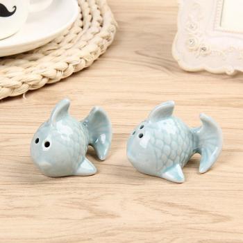 Cute Fish Seasoning Shaker Set