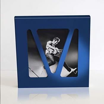 Coffret Collector Bleu Édition Limitée du Concert avec DVD et livret de 60 pages