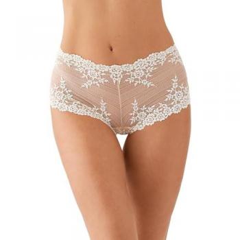 Wacoal Embrace Lace Boyshorts (Nude/Ivory) – Size 6
