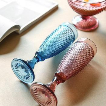 Set de verres à vin rouge et verre d’eau assorti