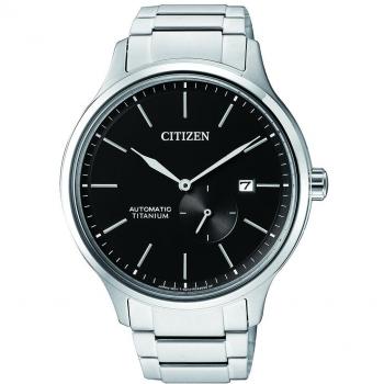Citizen Herren Uhrenmodell NJ0090-81E – Analog Mechanik, Titanarmband