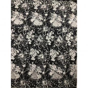 Vestido de Corte 130x90 en Marfil: Nupcial 3D con Velo y Parche de Tela