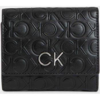 Calvin Klein Cartera Compacta con Diseño Moderno