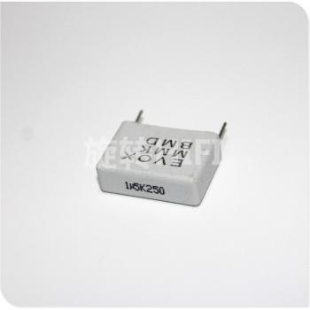 KEMET Condensador de Película No Polar EVOX MMK22.5 – 2,7 µF 105 V
