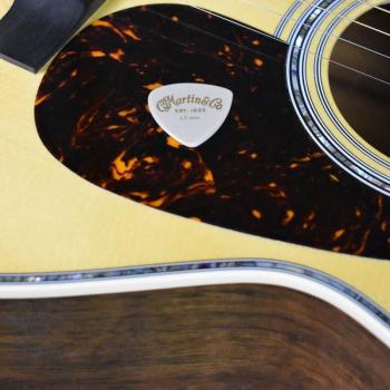 Martin 18A0118 Premium Contour Pick – 1.5mm Beige