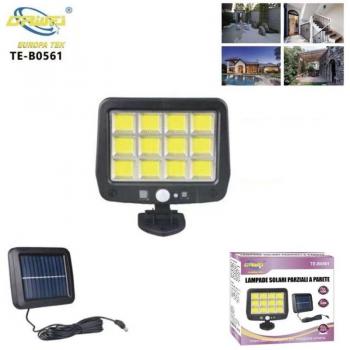 Enchufe luminoso exterior con panel fotovoltaico, 12 LEDs COB y sensor de movimiento