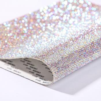 Décor intérieur autocollant en strass