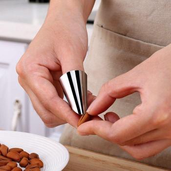 Finger Protection Tool for Peeling