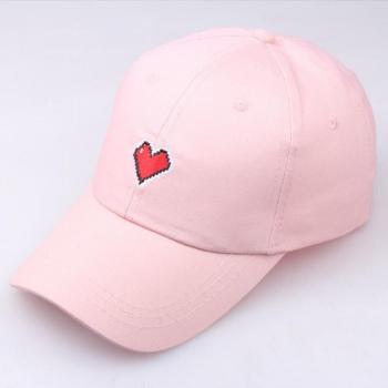 Gorro de béisbol con bordado de corazón para todos