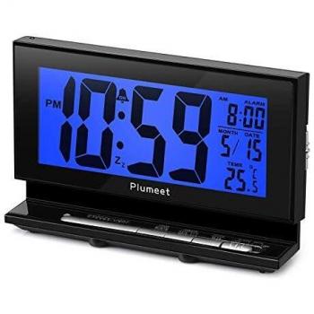 Réveil à piles avec lumière de nuit intégrée