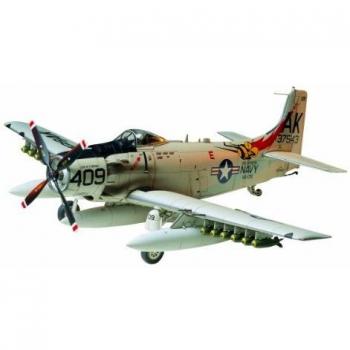 Skyraider A-1H 1:48 Scale U.S. Navy Plastic Kit