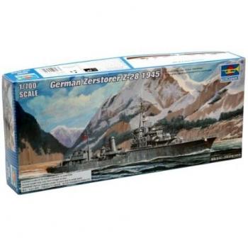 Navire de Guerre Allemand Z-28, 1945