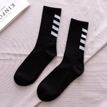 1 Pair Brand INS Cotton Black White Stripe Crew Men Socks Sports High Skateboard