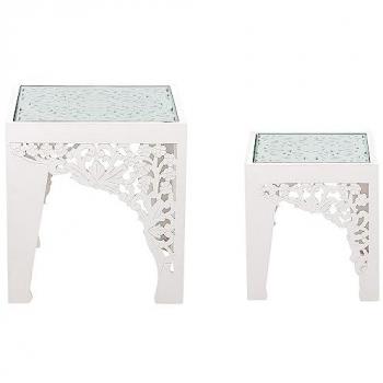 Lot de 2 tables d'appoint blanches en bois de mangue avec plateaux en verre sculpté Amadpur