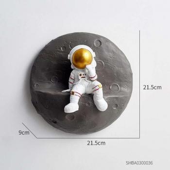 Astronaut Figure Wall Shelf