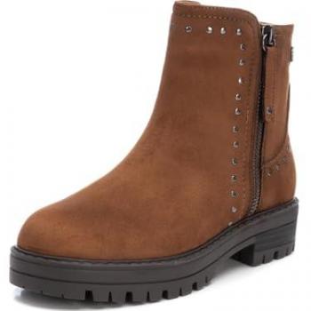 Botines de niña Xti con tachas, color marrón, talla 33