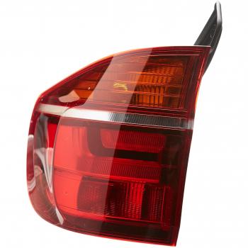 Magneti Marelli 710815040015 Seitenleuchte links