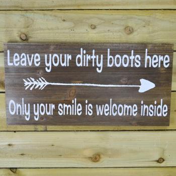 Large Dark Rustic Fir Wood Welcome Sign with Arrow