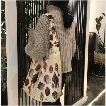 Bolso bandolera floral grande de tela satinada para mujer