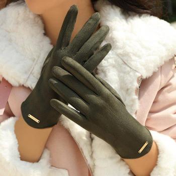 Chic Vintage Touch Gloves for Cold Weather